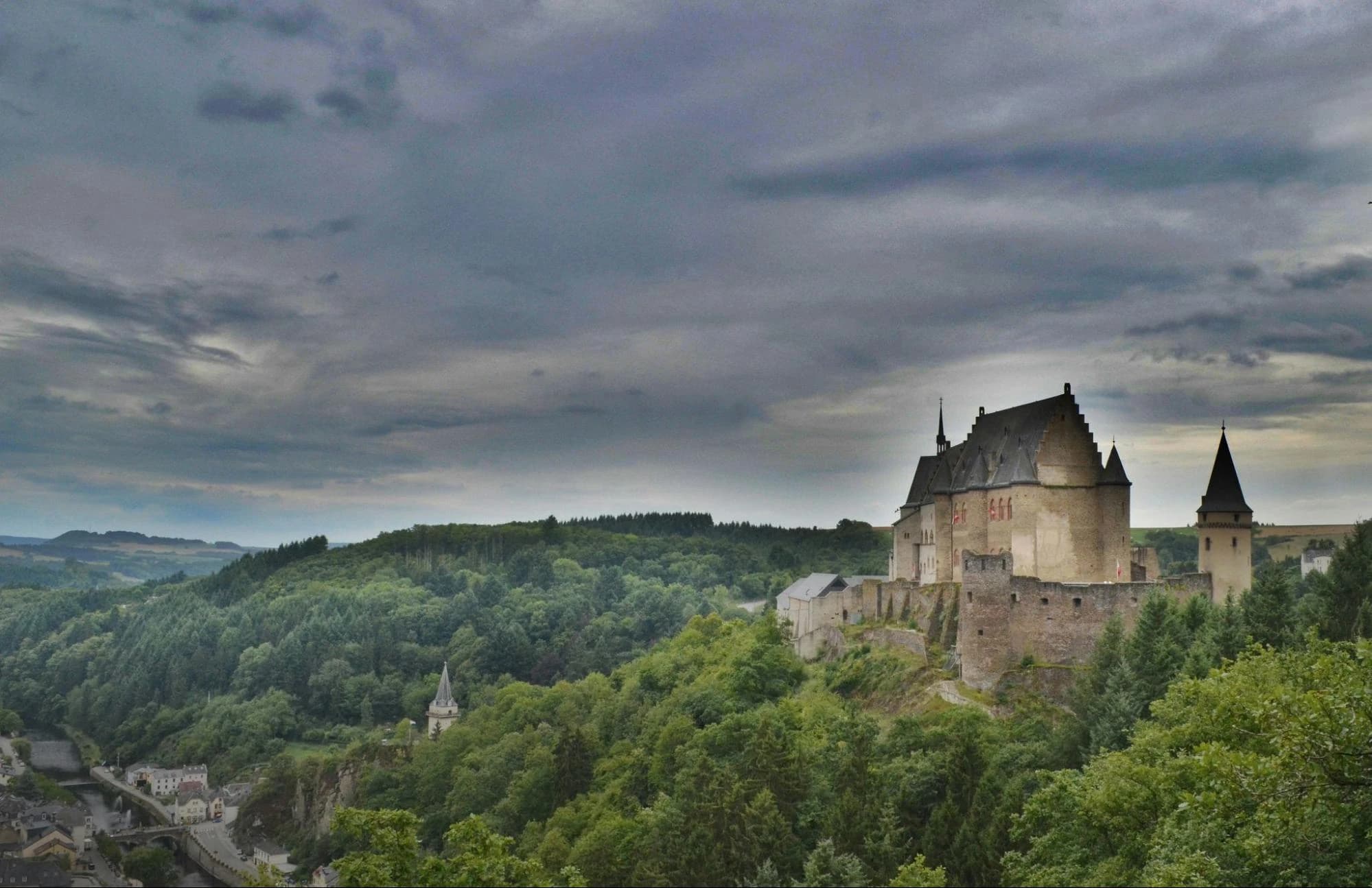 Vue panoramique du Grand-Duché de Luxembourg, place financière de référence en Europe