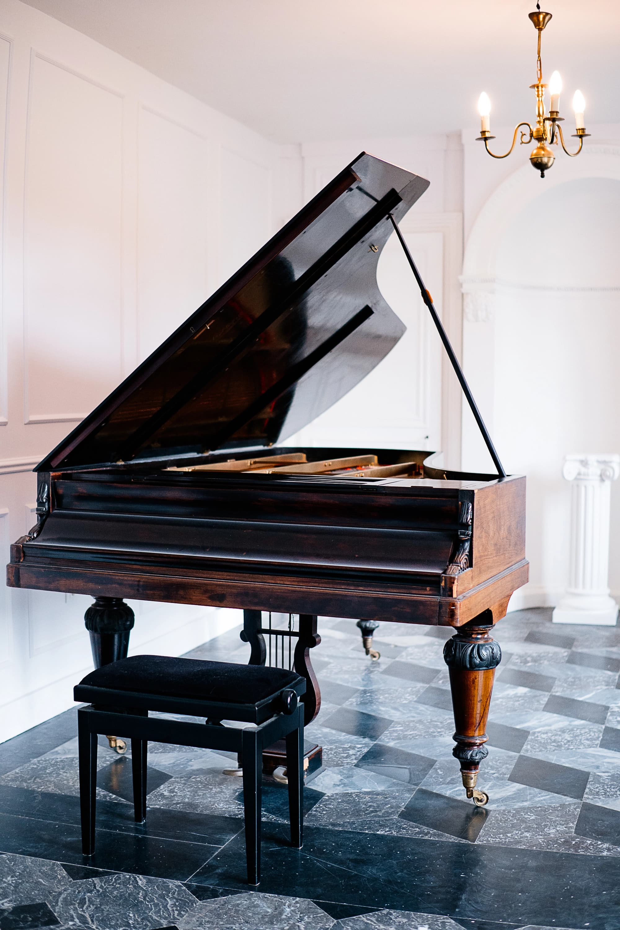 Piano Pleyel du cabinet