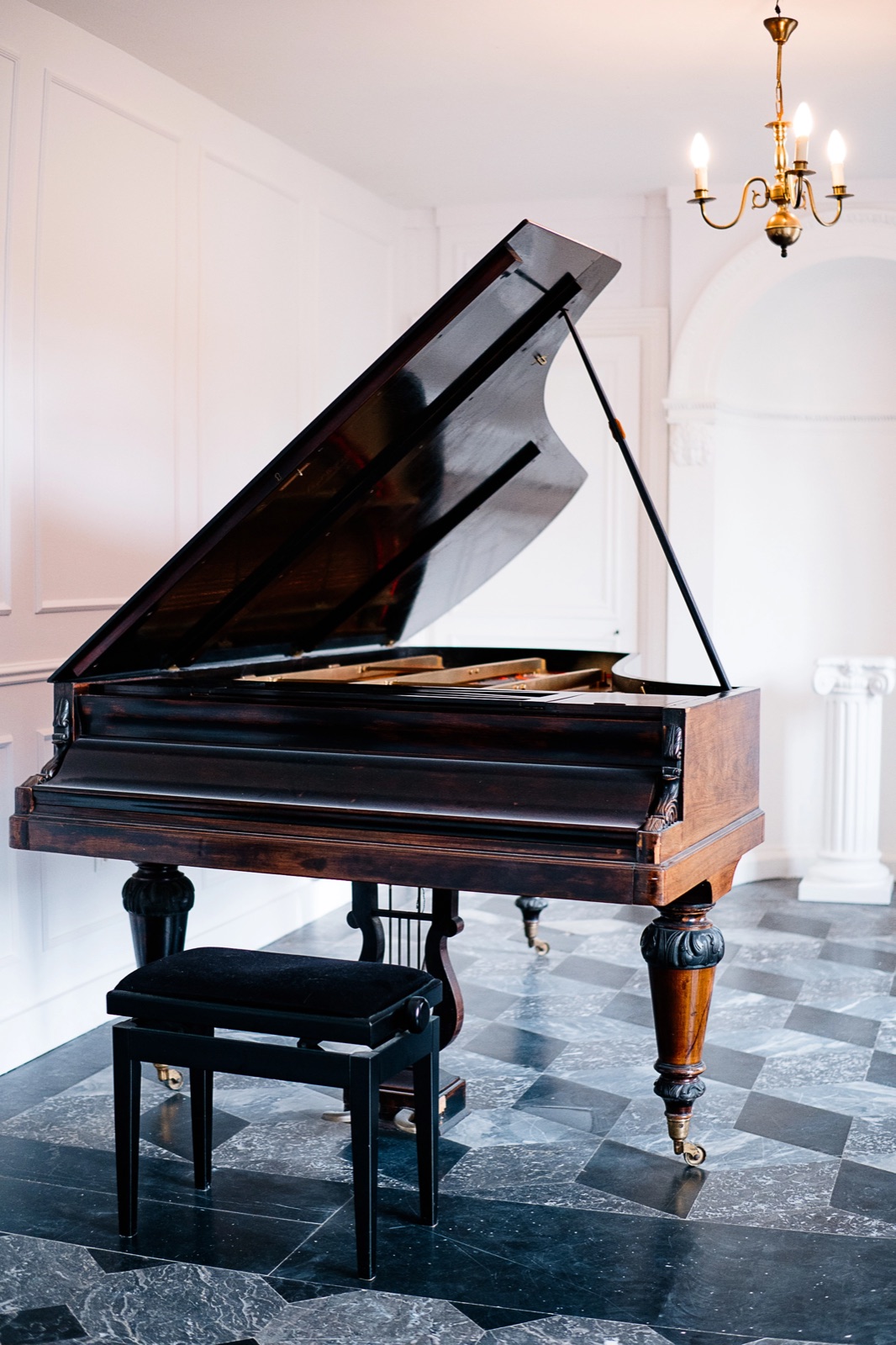 Piano Pleyel du cabinet